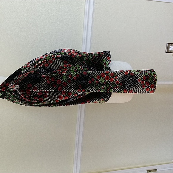 Anthropologie Cropped Velvet Blazer - Picture 4 of 14